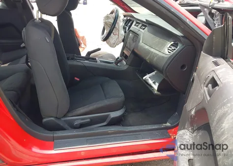 2013 Ford Mustang V6 z USA, uszkodzony, nr VIN 1ZVBP8AMXD5238478